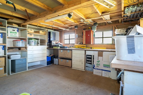 garage 2.jpg